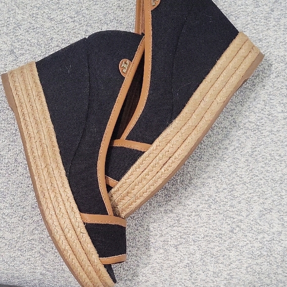 Tory Burch Black and Tan Espadrille Flats - Picture 4 of 10